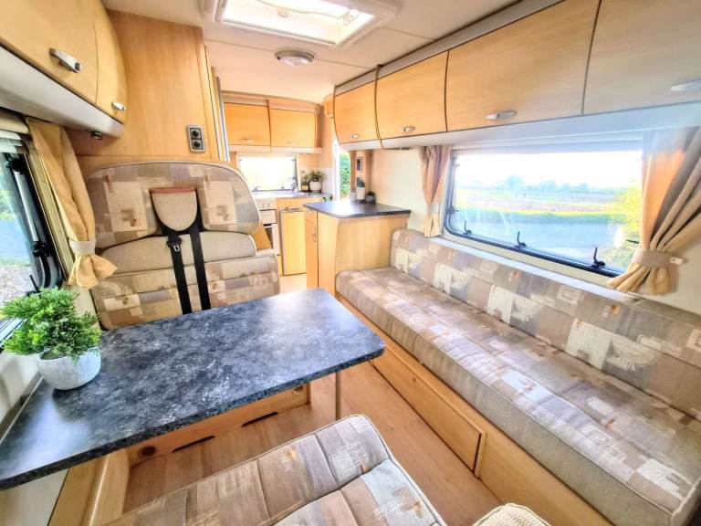 STUNNING Luxury Motorhome, 41k Miles!, 5/6 Berth, Full MOT, Easy Drive, Awning, Solar +Extras