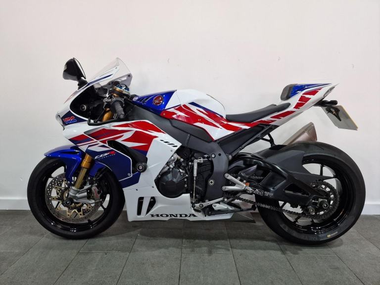 2024 Honda Fireblade CBR1000RRR SP, 30th Anniversary Edition, Warranty 06/26
