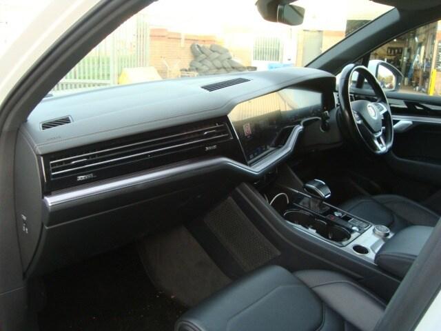 2019 Volkswagen Touareg 3.0 V6 TDI 4Motion R-Line Tech 5dr Tip Auto ESTATE Diesel Automatic