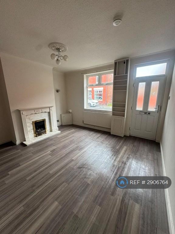 2 bedroom house in Oldham Street, Stockport, SK5 (2 bed) (#2906764)