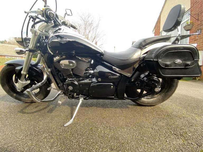 SUZUKI VZ800 Intruder Cruiser 2010 Low Mileage