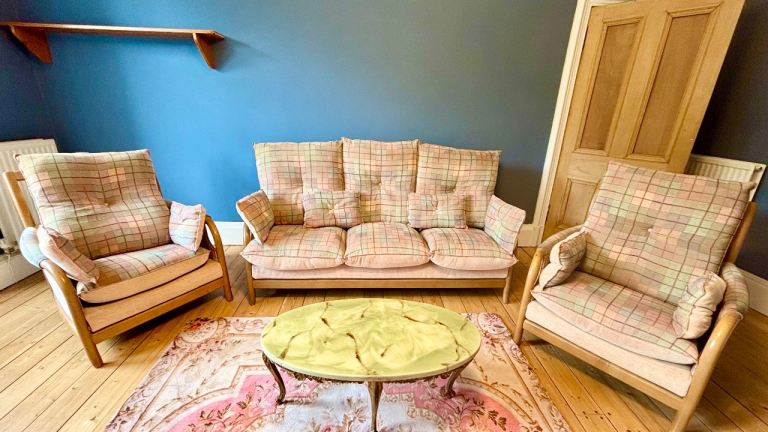  Ercol Windsor Jubilee classic 3 seated sofa with two single sofa in good condition 