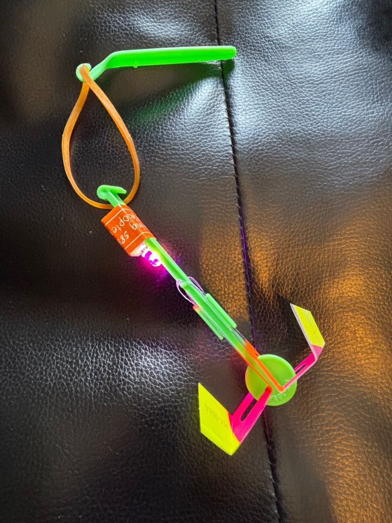 New LED Slingshot Helicopters – Multicoloured, Fun Outdoor Toy