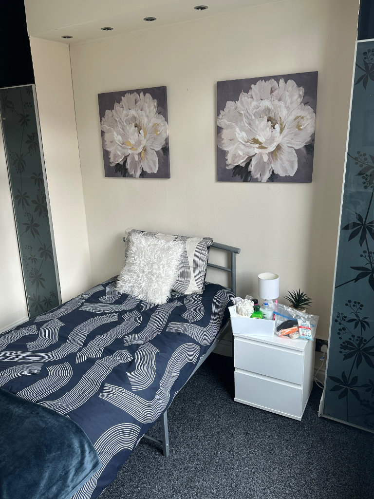 Supported Accommodation New House opened Just RENOVATED! DSS, Temporary, Rent, To Let, Ref: 225