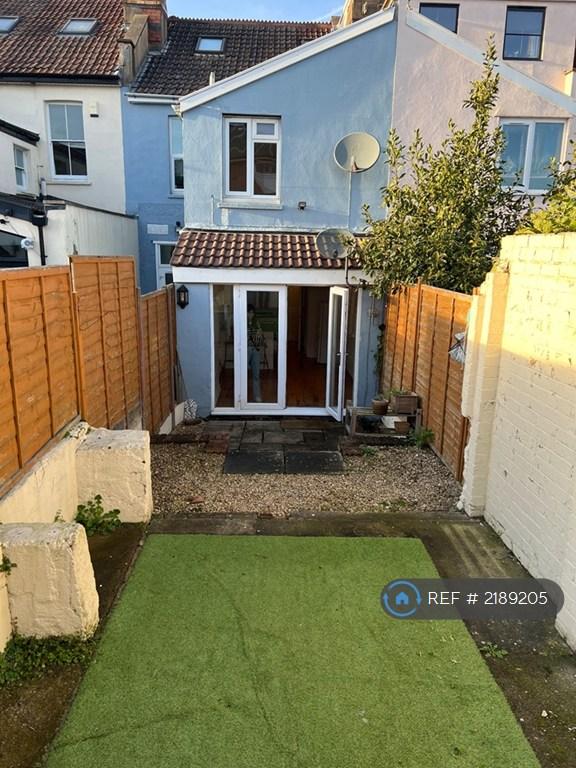 1 bedroom flat in Sefton Park Road, Bristol, BS7 (1 bed) (#2189205)