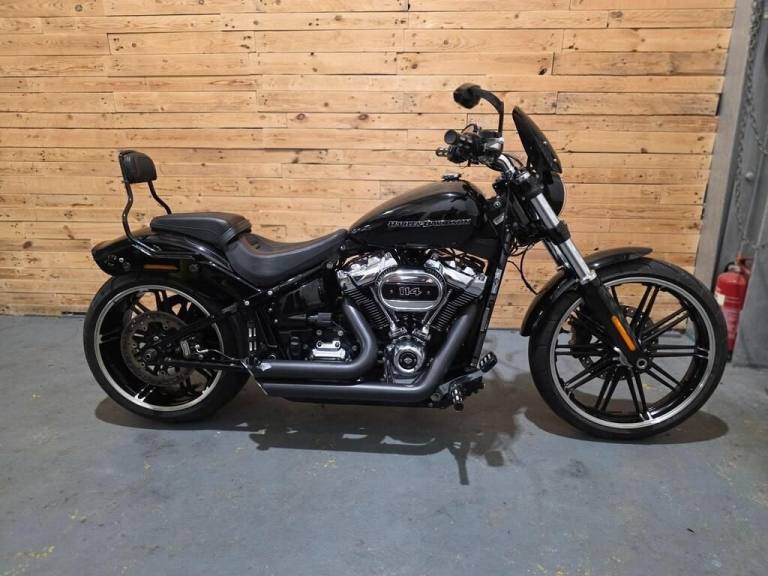 2018 Harley-Davidson SOFTAIL BREAKOUT FXBRS Vivid Black (18MY) Custom Cruiser PETROL Manual
