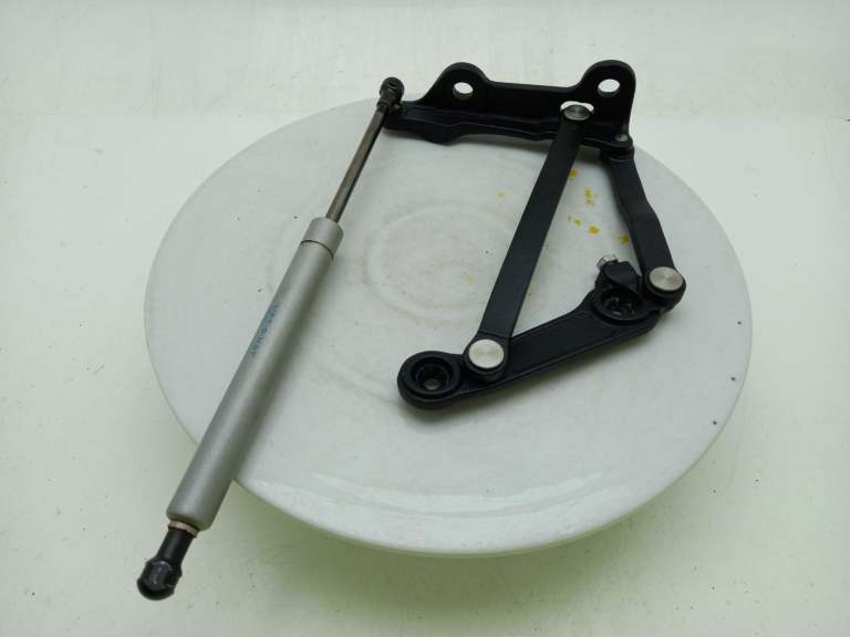 Aston Martin Vantage Bootlid/Tailgate Hinge 2005-2018 3 Door Coupe 6g33406a10ac