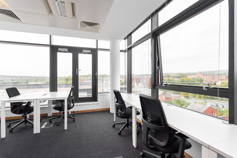 Bolton - BL12AX \ Move-In Ready Office Space with 3 Workstations