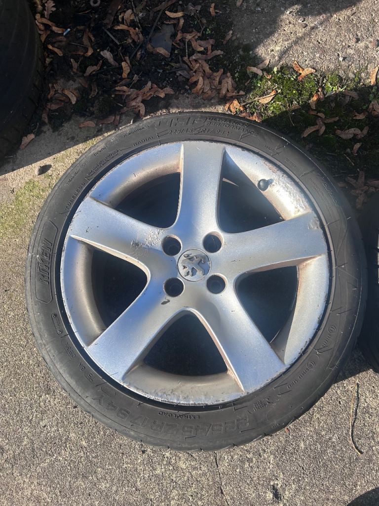 17” Peugeot Rinjani alloys