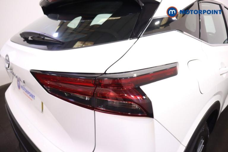 2022 Nissan Qashqai 1.3 DiG-T MH Acenta Premium 5dr SUV Petrol Manual