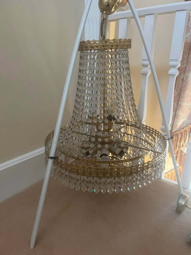 Beautiful Gold and Crystal Chandelier – Good Condition