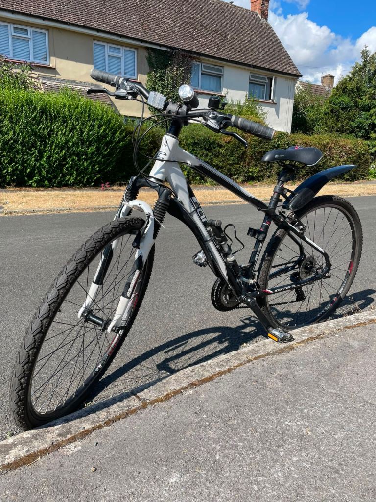 Carrera Crossfire 1 Hybrid bike