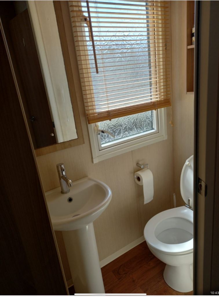 CARAVAN FOR HIRE PET FRIENDLY HAVEN CAISTER ON SEA GREAT YARMOUTH NORFOLK