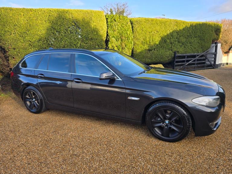 BMW 5 SERIES 528i (3.0) SE TOURING - AUTOMATIC - ESTATE - 5DR **MASSIVE SPEC**