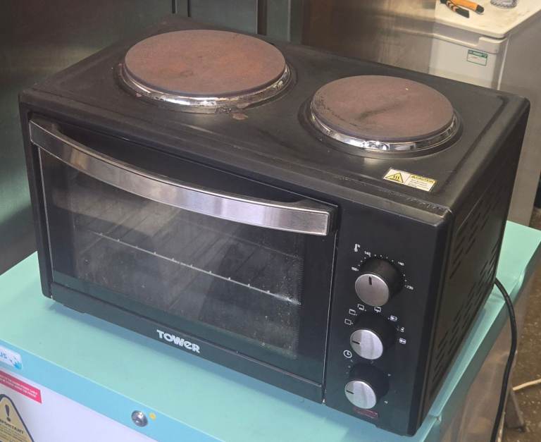 Tower T14013 Mini COOKER Compact Oven with 2 Hobs - Black 