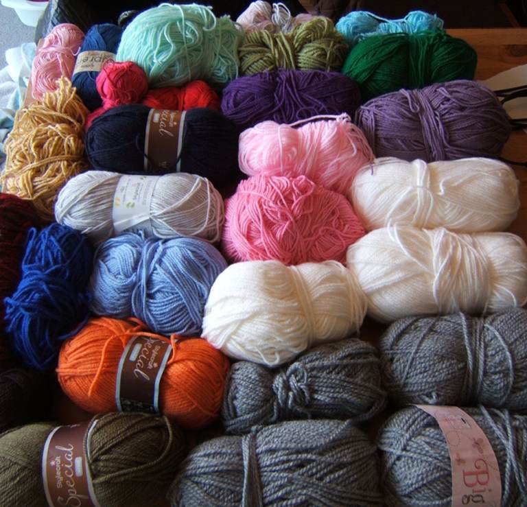 Wool Joblot - Bag 4 - 25 Balls / Part Balls plus a few bits.
