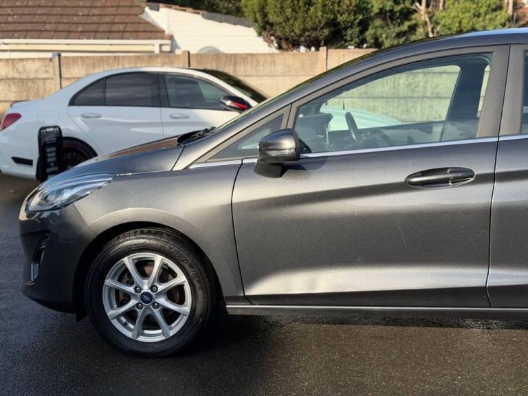 2018 Ford Fiesta 1.0T EcoBoost Zetec Hatchback 5dr Petrol Manual Euro 6 (s/s) (100 ps) Hatchback ...