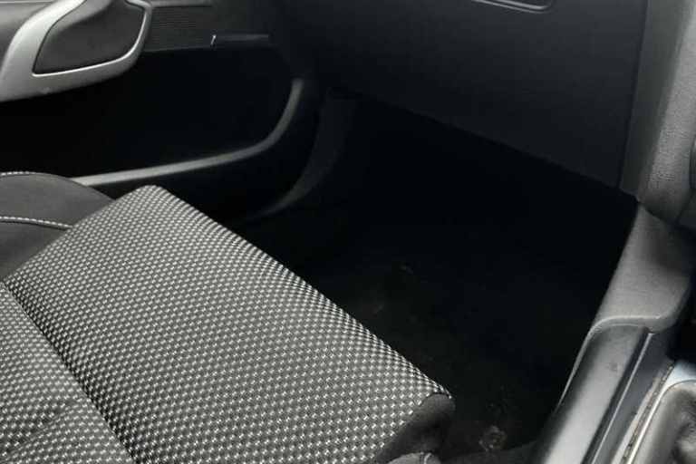 2016 DS Automobiles DS 4 1.6 BlueHDi Elegance Hatchback 5dr Diesel Manual Euro 6 (s/s) (120 ps) H...