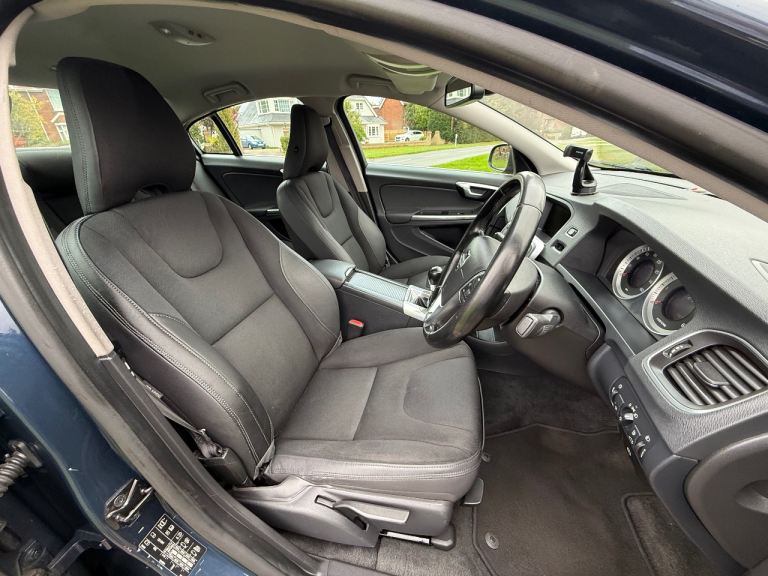 Volvo, S60, Saloon, 2011, Manual, 1560cc - Full Service History 