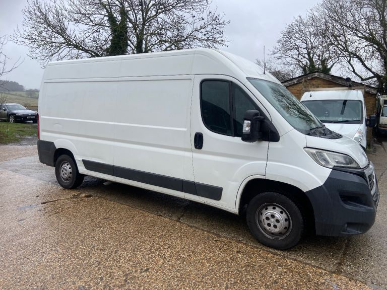 NO VAT. PEUGEOT BOXER 2018 LWB .NEW MOT.SAT NAV,CRUISE CONTROL,REAR PARKING SENSORS.