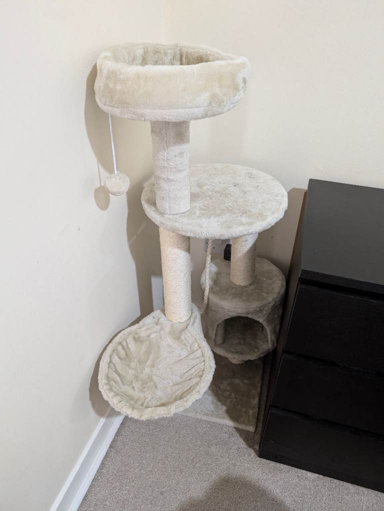 Cat tree for sale 
