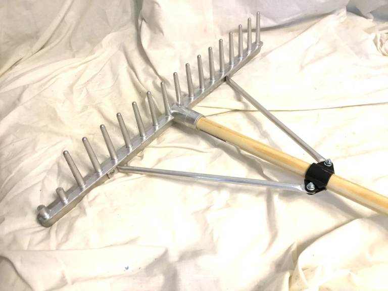 image for NEW but Two Broken Tiles Aluminium Rake FAIALRFSC