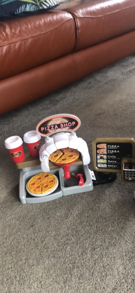 Child’s Cafe and pizza shop. 