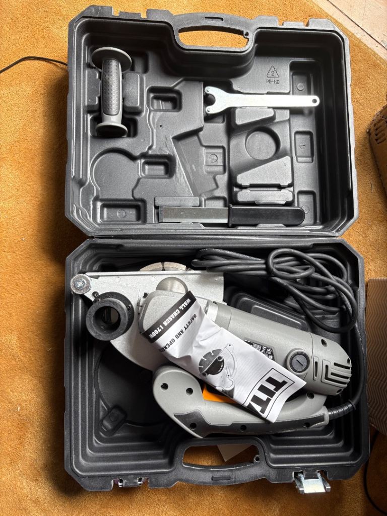 Titan Electric Wall Chaser- unused