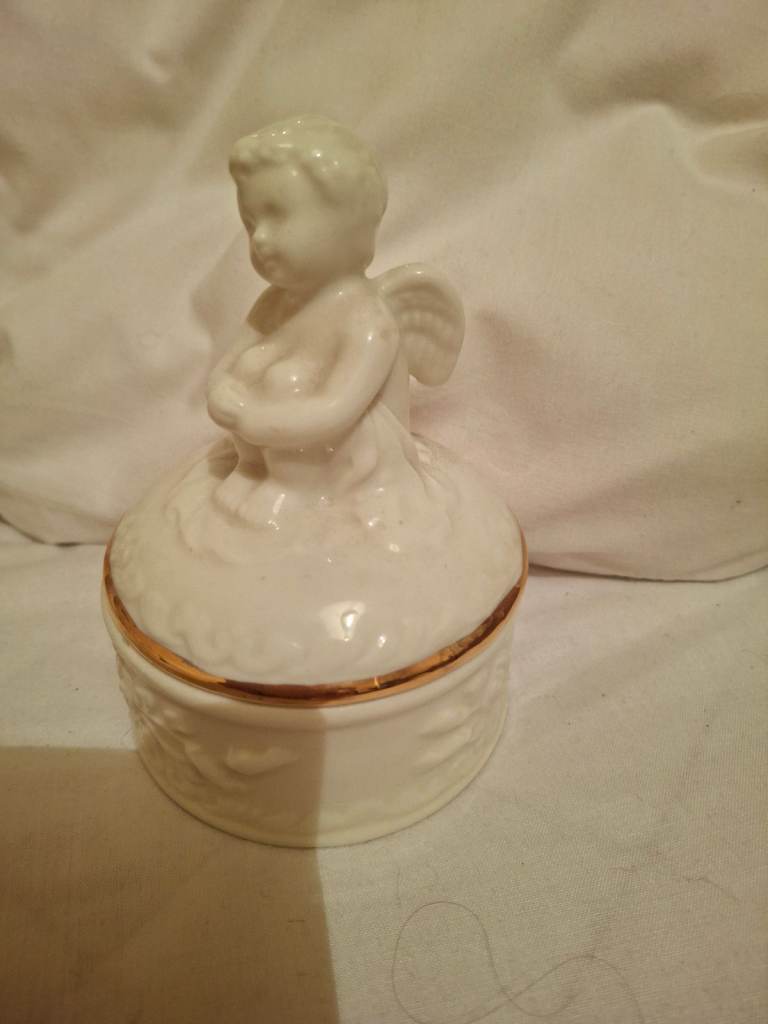 Cherub trinket dish