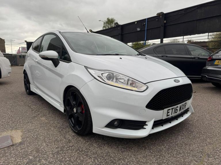 FORD FIESTA 1.6T EcoBoost ST-2 Euro 6 3dr 2016