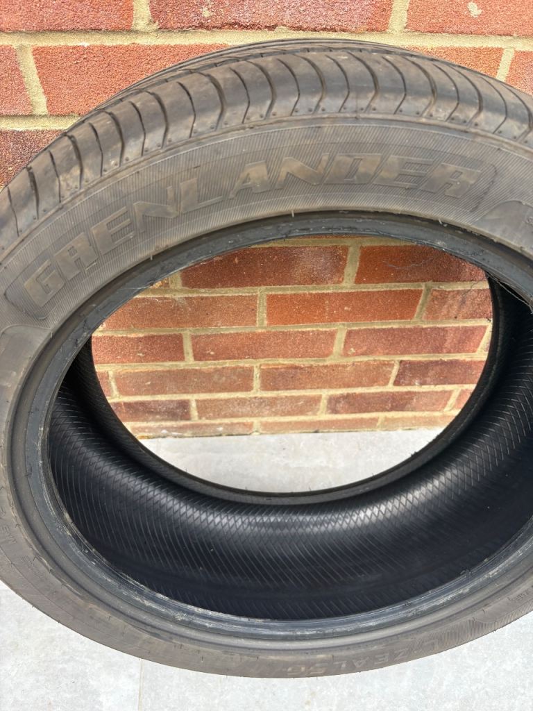 Grelander Tyre 245/45R19 98W 