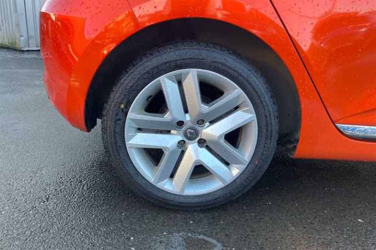 2020 Renault Clio 1.0 SCe 75 Play 5dr HATCHBACK PETROL Manual