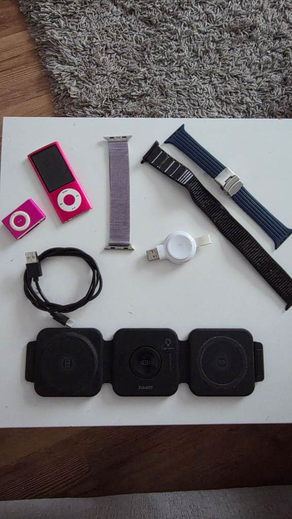 Apple bundle - ipods , apple watch straps , charger etc 