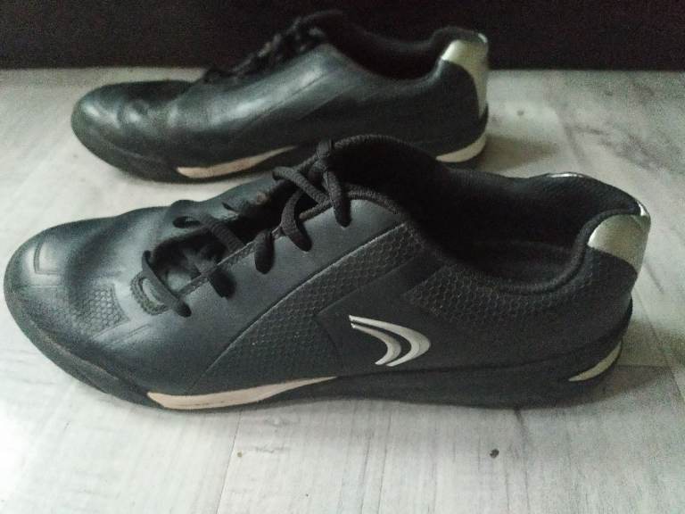 CLARKS AIR Spring Fx Black Astro Turf Football Boots Trainers size UK8H EU42