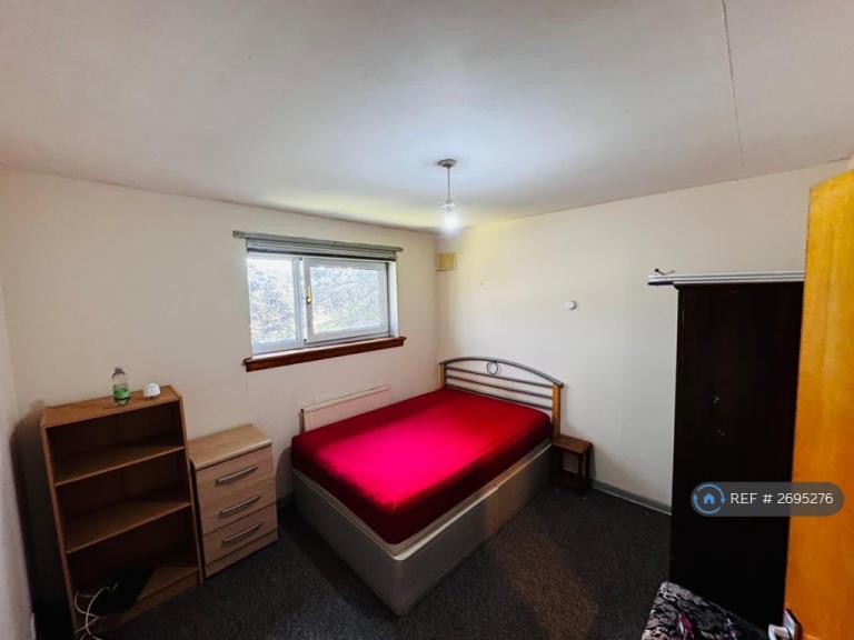 2 bedroom flat in Gordons Mills Road, Aberdeen, AB24 (2 bed) (#2695276)