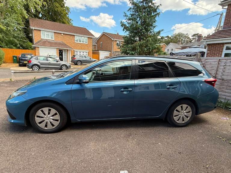 Toyota, AURIS, Estate, 2015, Manual, 1364 (cc), 5 doors