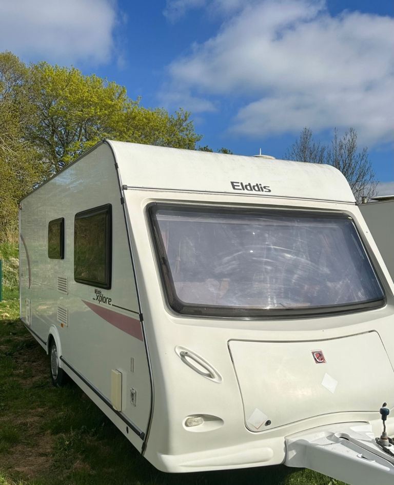 2010 Elddis Xplore 546 is a spacious and practical 6-berth with motor mover and Awning 