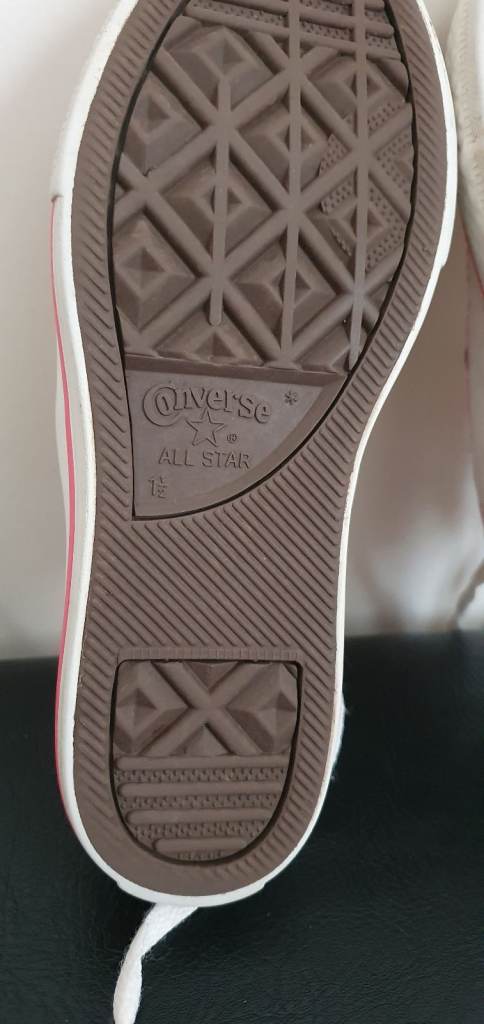 GIRLS TRAINERS - GIRLS  CONVERSE ALL STAR TRAINERS SIZE 1.5