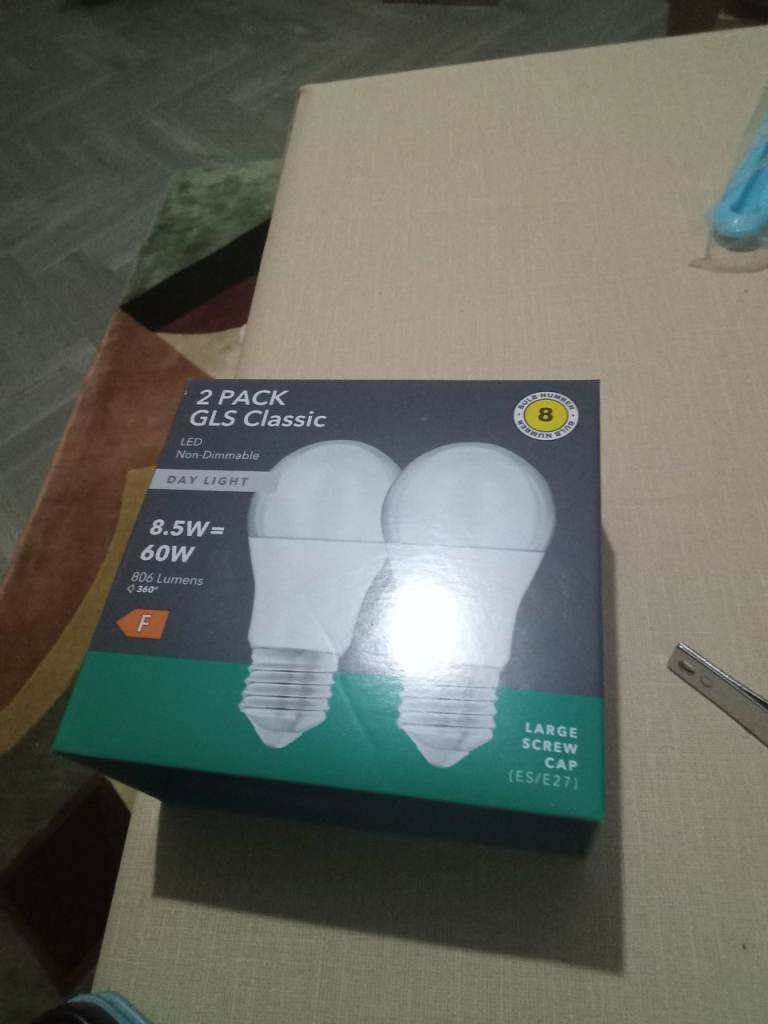 Screw in lightbulbs 