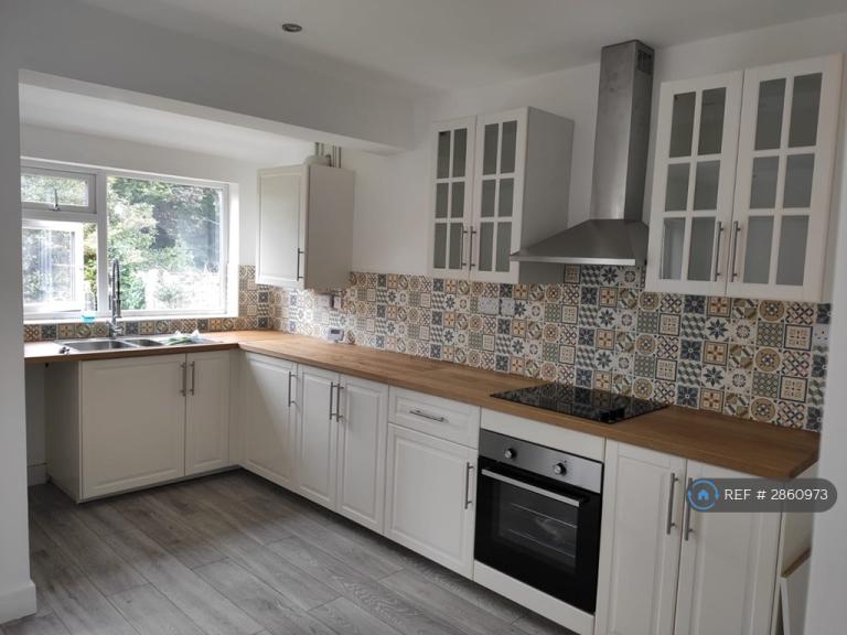 3 bedroom house in Ashcroft Avenue, Salford, M6 (3 bed) (#2860973)