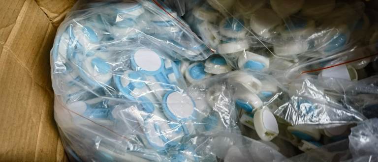 Free Approx 2500 pcs BABY SAFETY CABINET DOOR FRIDGE DRAWER CUPBOARD LOCK  joblot