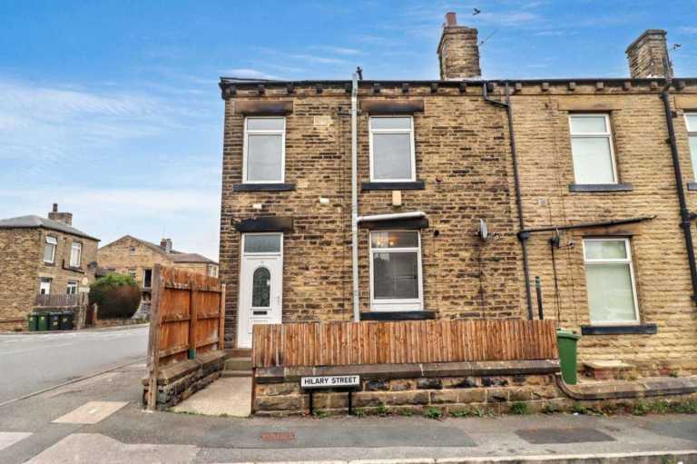 Stunning 2 bed end of terrace house 