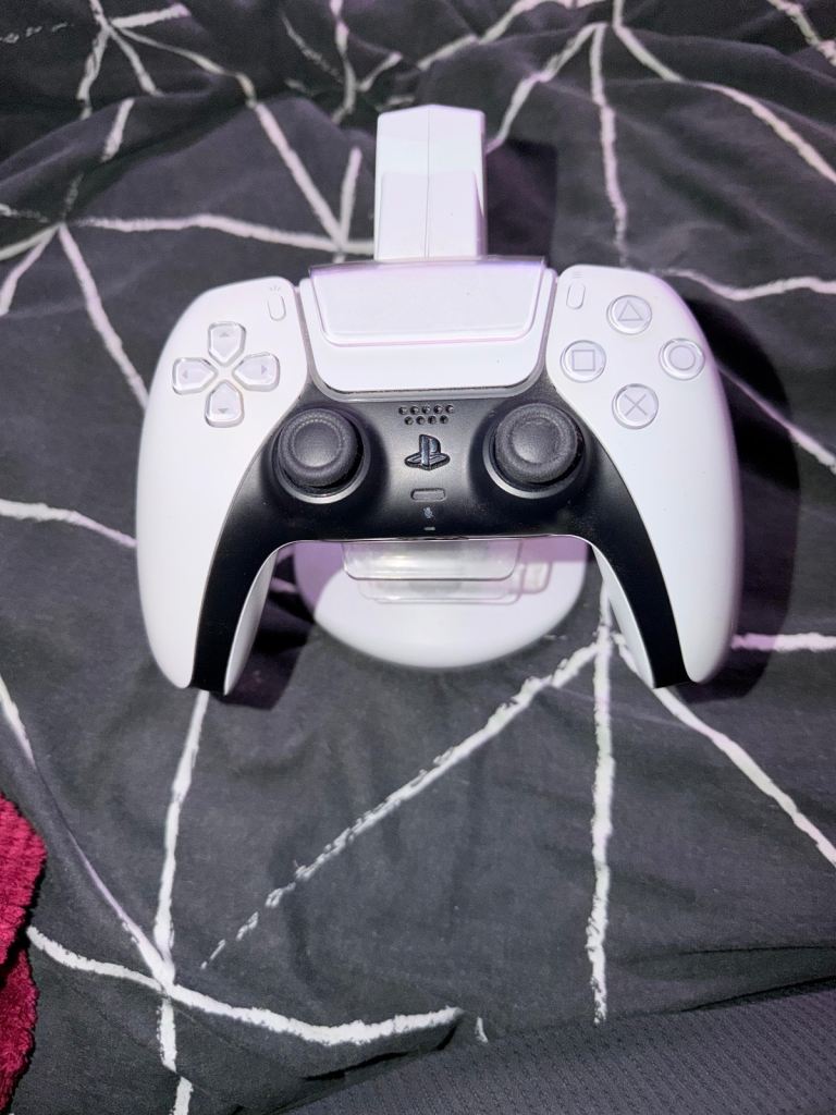 image for Ps5 controller + charging base 