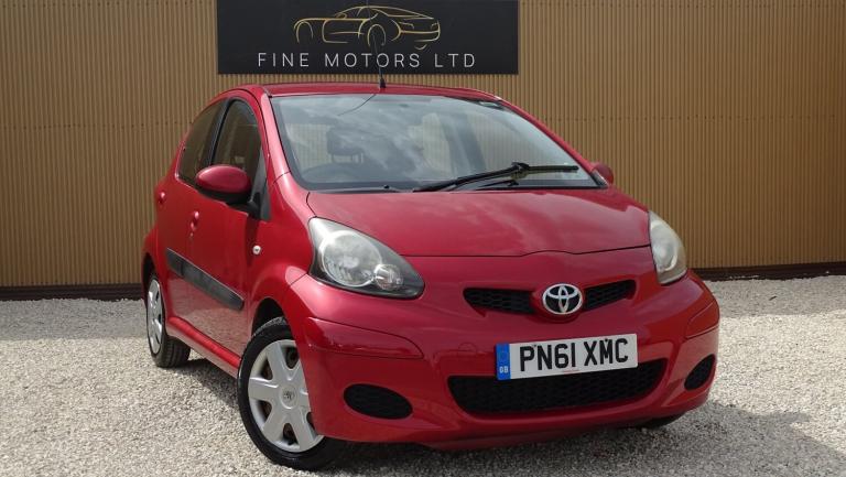 TOYOTA AYGO 1.0 VVT-i Ice Red Auto Petrol 2011