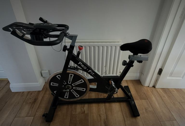 Pro fit exercise bike 