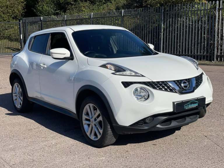 2016 Nissan Juke 1.2 DiG-T N-Connecta 5dr HATCHBACK PETROL Manual