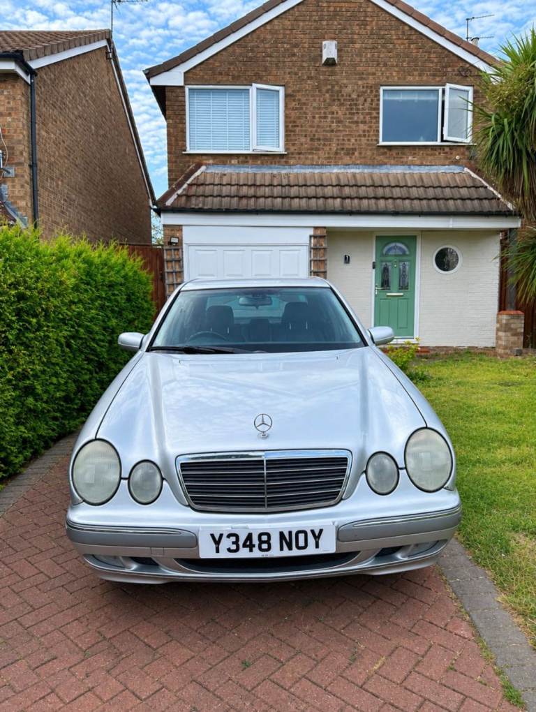 Mercedes-Benz, E CLASS, Saloon, 2001, Manual, 2799 (cc), 4 doors
