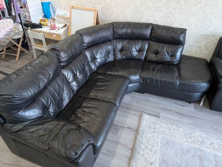 Black Leather Sofa Set