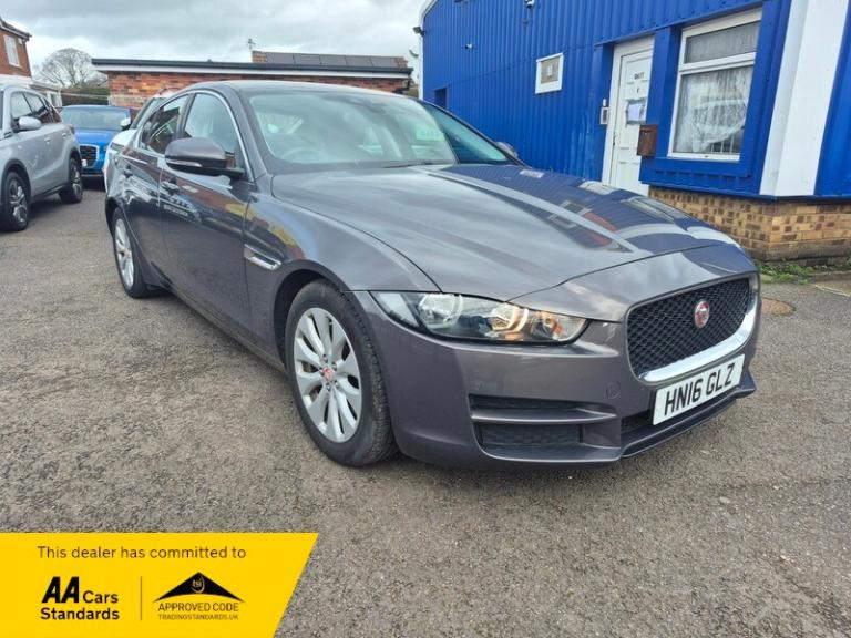 Jaguar XE 2.0d Prestige Saloon 4dr Diesel Auto Euro 6 (s/s) (163 ps)