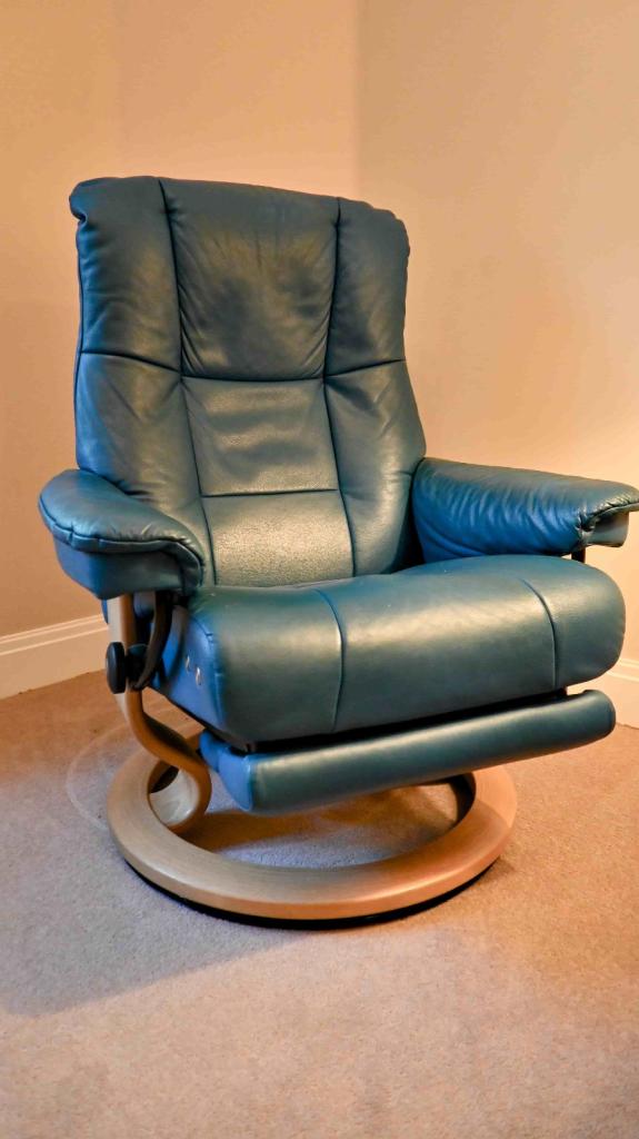 Stressless chair with leg comfort